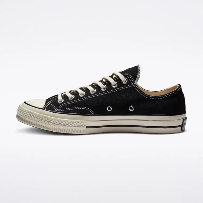 Converse Women’s Chuck 70 Low Top Shoes – Black thumbnail 2