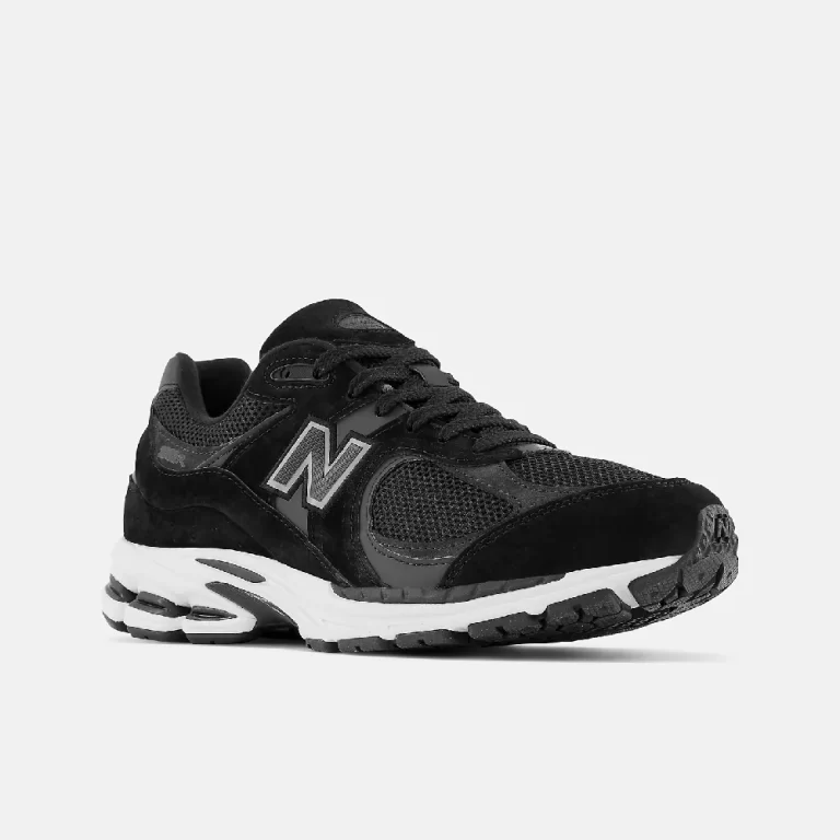 New Balance Unisex 2002R – Black with phantom and gunmetal thumbnail 3