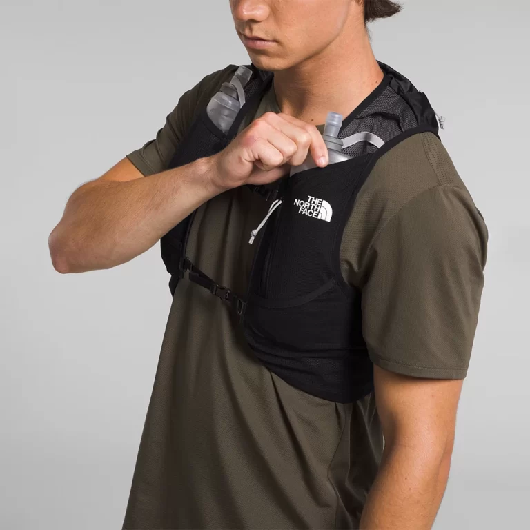The North Face Unisex Sunriser Run Vest 8L – Black thumbnail 4