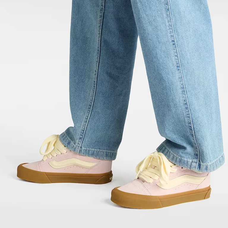 Vans Women’s Knu Skool Shoes – Pink thumbnail 4