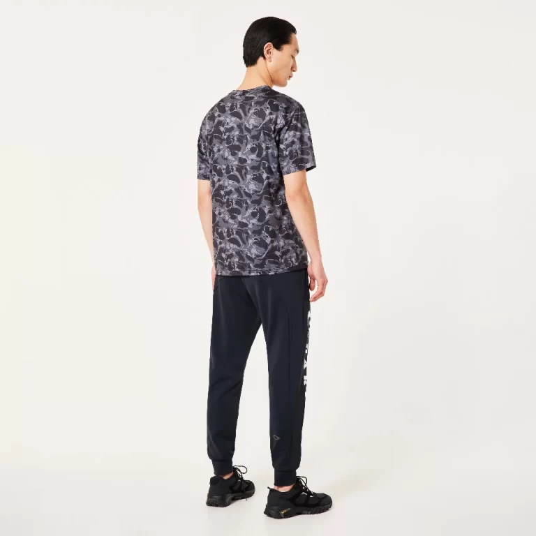 Oakley Men’s Enhance 3Rdg Synchronism Pt 8.0 – Blackout thumbnail 4