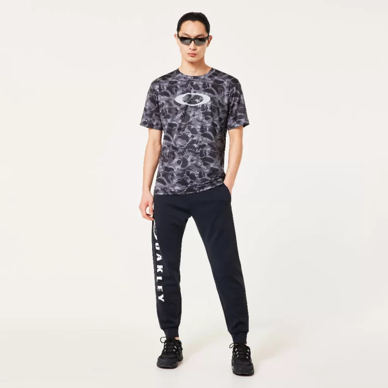 Oakley Men’s Enhance 3Rdg Synchronism Pt 8.0 – Blackout thumbnail 2