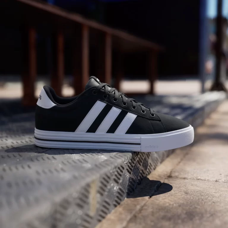 Adidas Men’s DAILY 4.0 – Core Black / Cloud White / Cloud White thumbnail 4