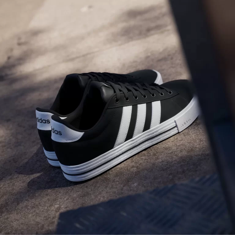 Adidas Men’s DAILY 4.0 – Core Black / Cloud White / Cloud White thumbnail 3