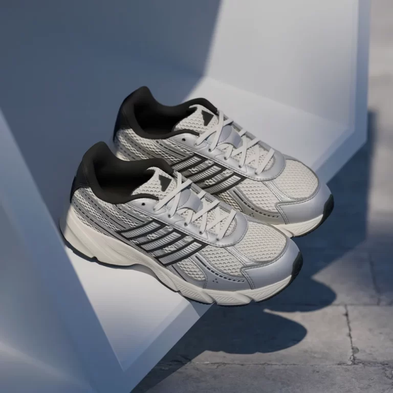 Adidas Women’s TECHNOCHAOS 2000 Shoes – Chalk White / Silver Metallic / Core Black thumbnail 4