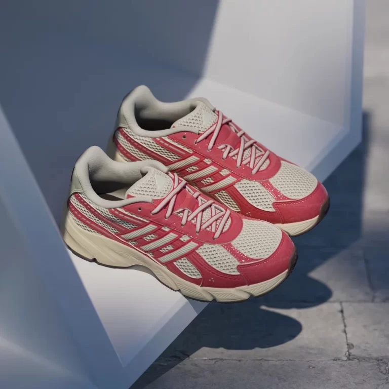 Adidas Women’s TECHNOCHAOS 2000 Shoes – Off White / Pearl Met. / Better Scarlet thumbnail 3