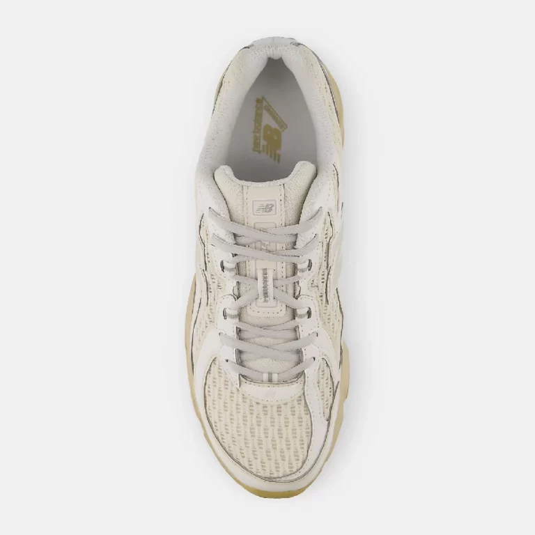 New Balance Women’s 740 Shoes – LINEN with TOASTED SESAME thumbnail 5
