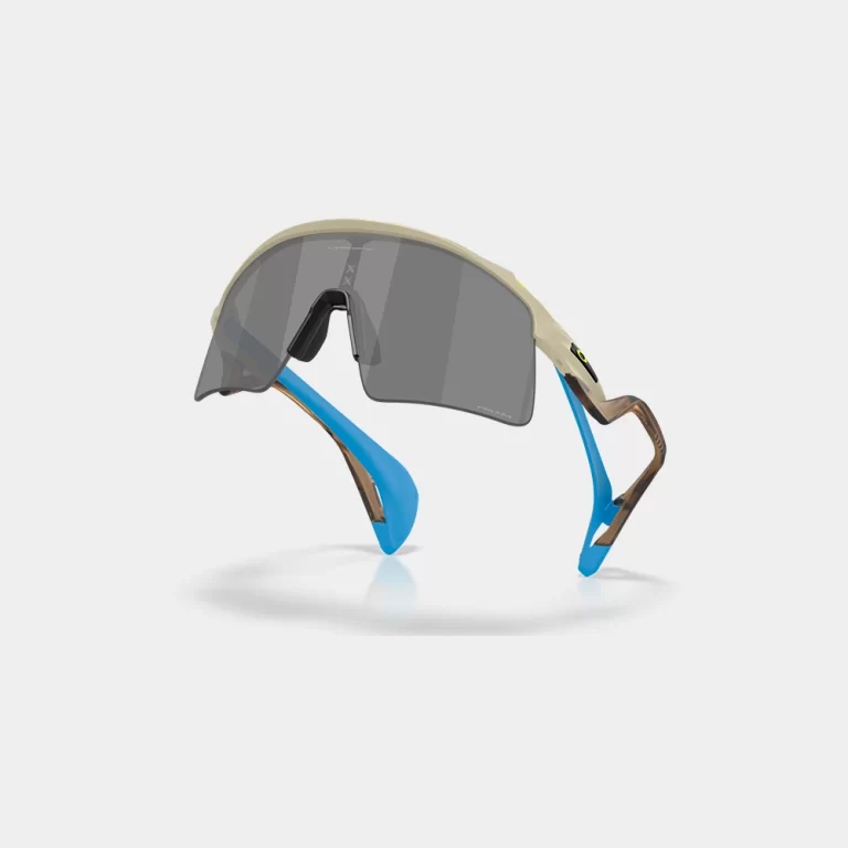 Oakley Unisex Stunt Wing Sunglasses – Prizm Black Lenses / Matte Sand Frame thumbnail 3