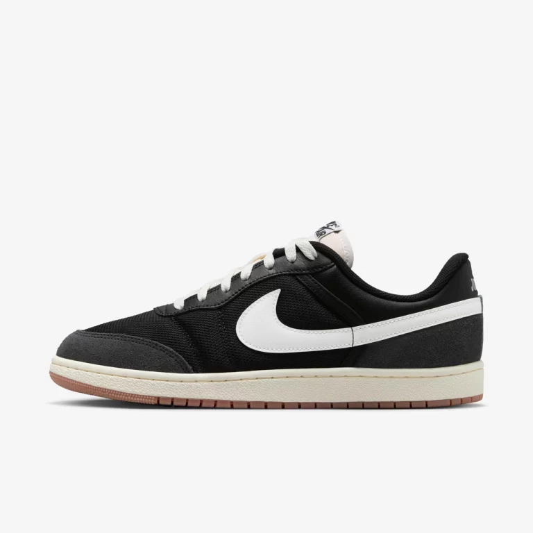 Nike Men’s Air Jordan Skyline Low Shoes – Black / Anthracite / Gum Medium Brown / Summit White