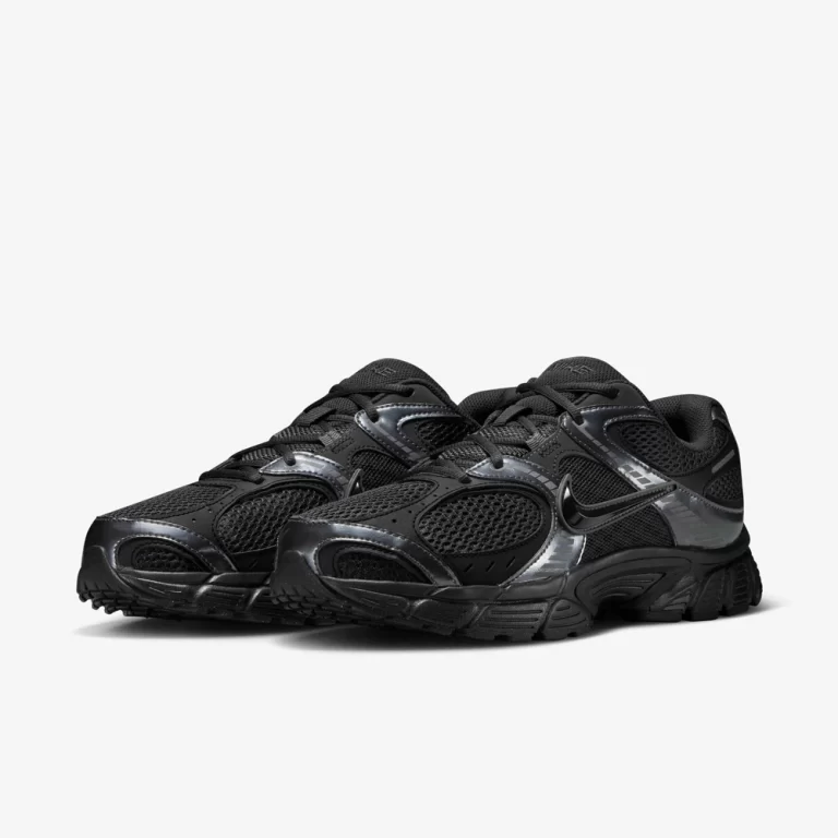 Nike Men’s Nike V5 RNR Shoes – Black / Anthracite thumbnail 3
