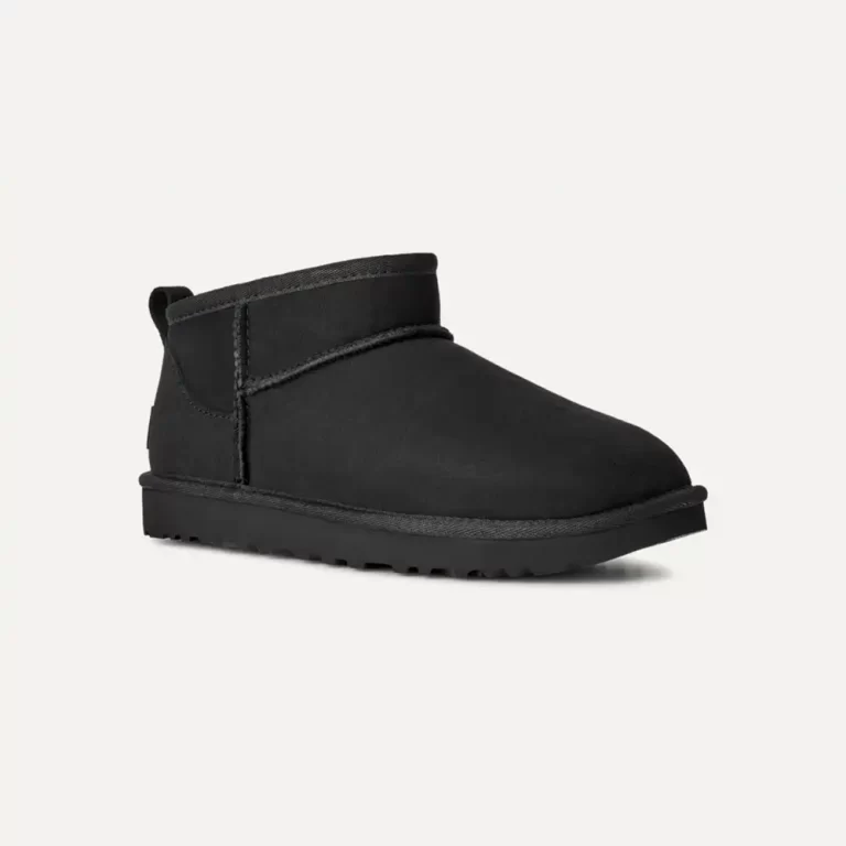 UGG Women’s Classic Ultra Mini Boots – Black thumbnail 3