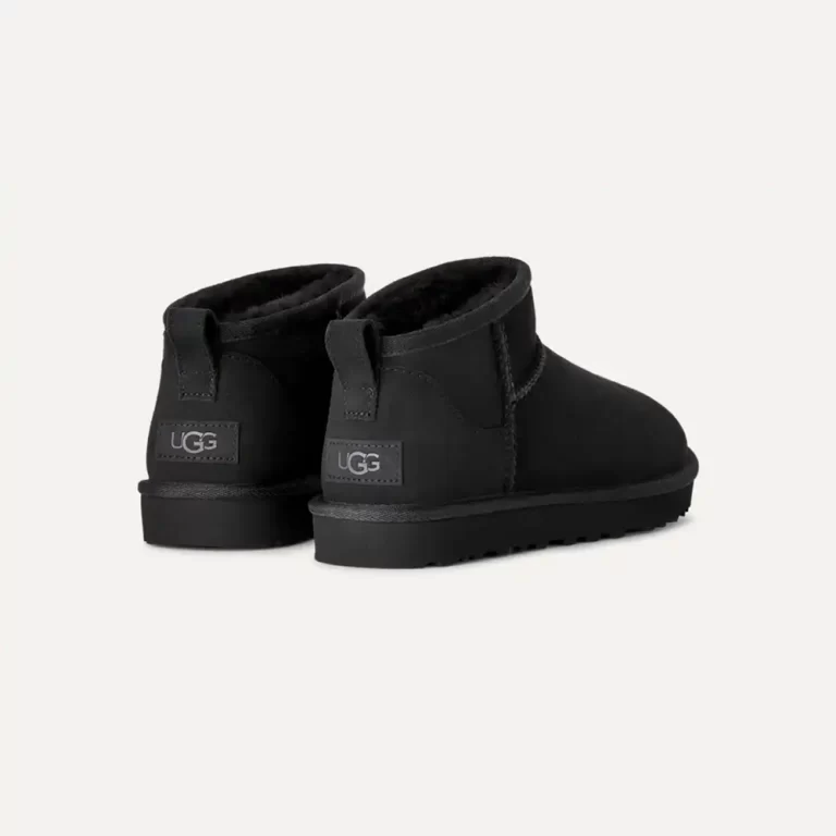UGG Women’s Classic Ultra Mini Boots – Black thumbnail 4
