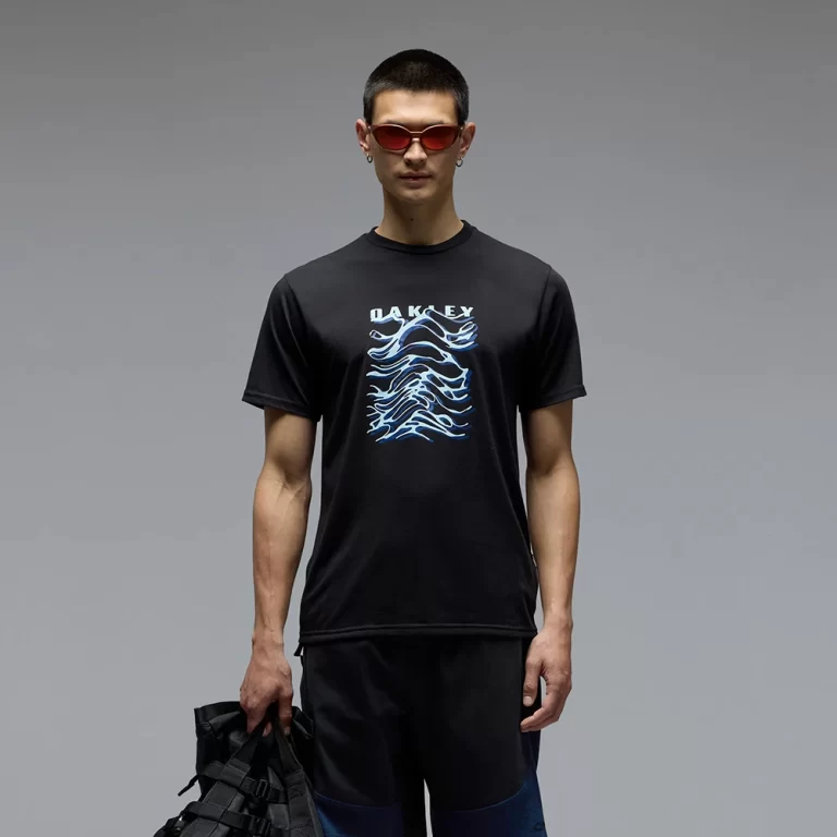 Oakley Men’s Waterscape Waves Tee – Pitch Black